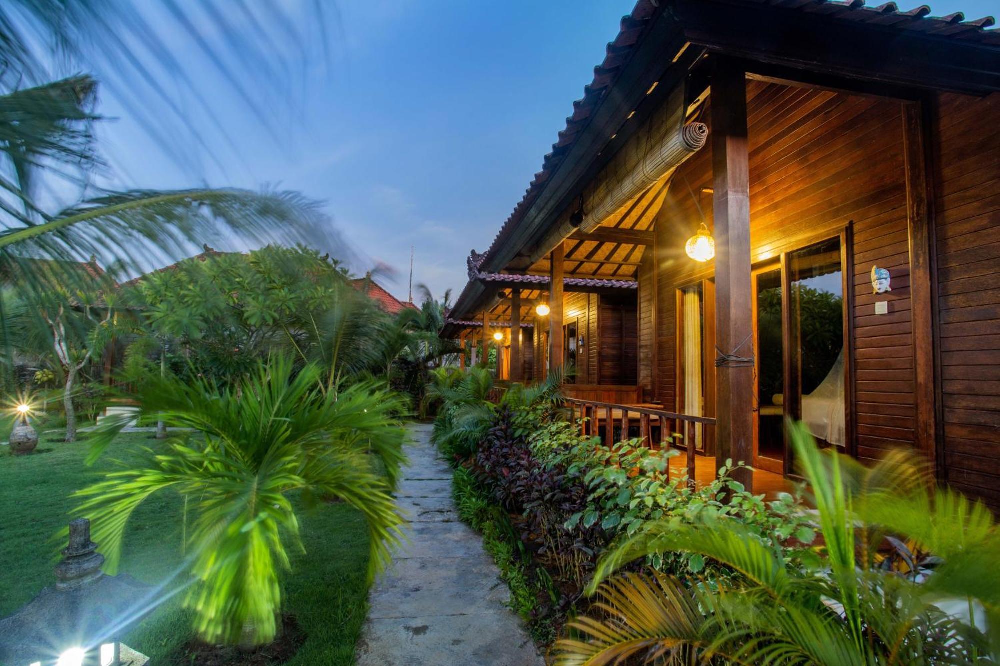 D'Muncuk Huts Hotel Lembongan Exterior foto